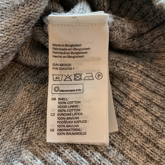 H&M Sweater - Picture 10 of 13